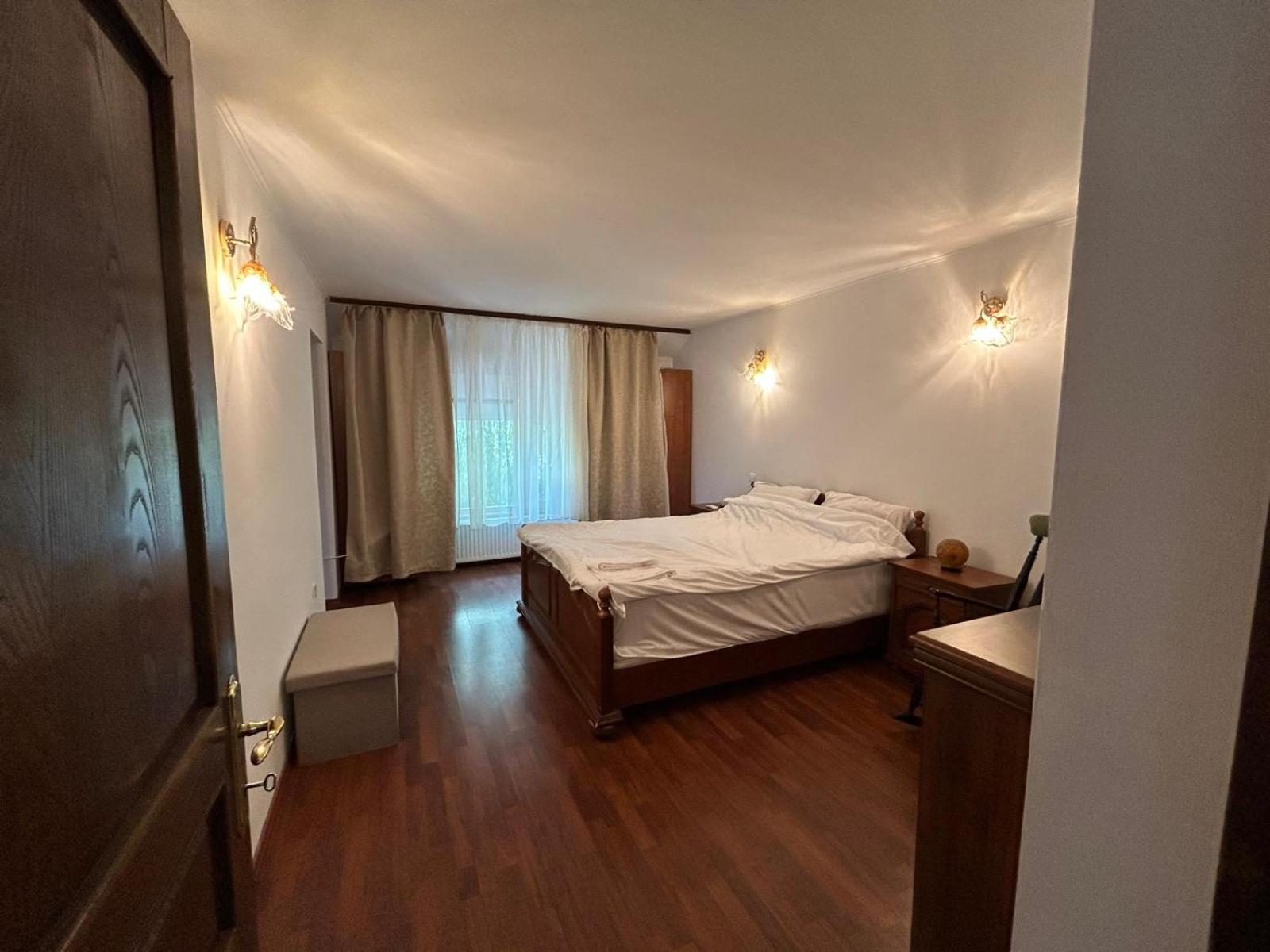 Vila De Inchiriat Aproape De Therme Balotesti Bagian luar foto